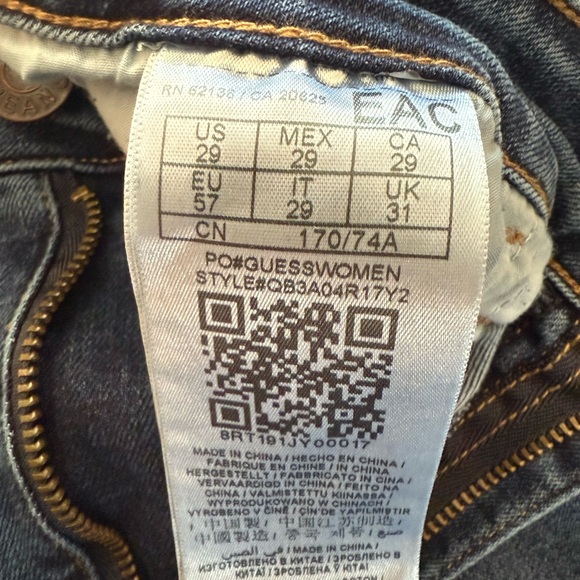 Guess Jeans - Picture 4 of 5